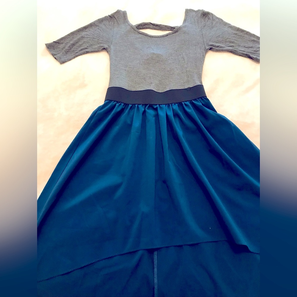 95%rayon, 5% spandex y 96 % polyester